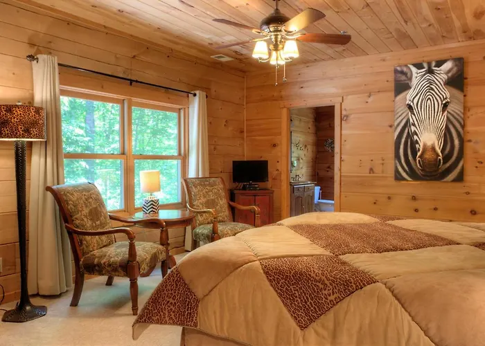 Lazy Bear Lodge